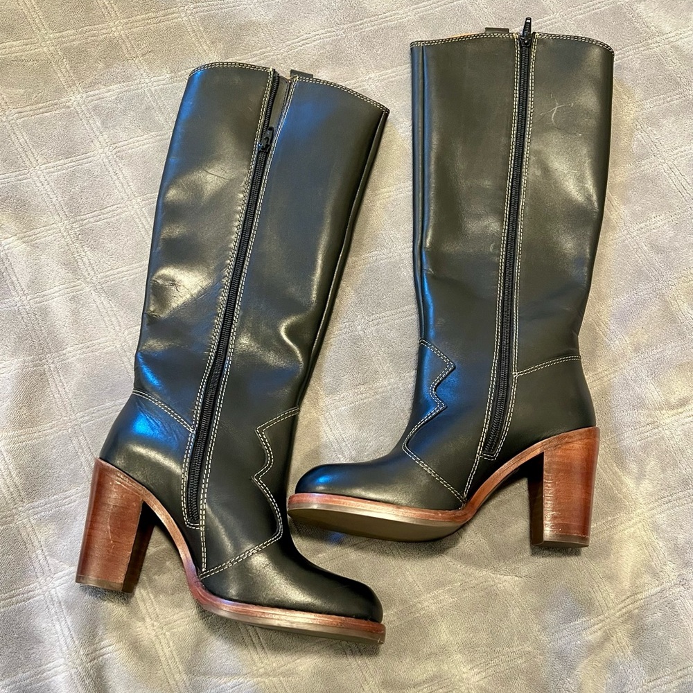 Frye Corinne Knee-High western women Boots. New with out tags. Size 6 - Picture 2 of 7
